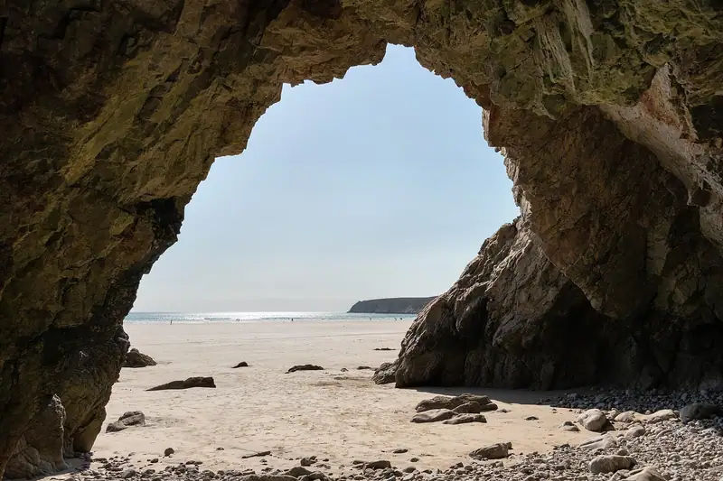 Grottes de Kersiguénou - Plage de Kerloc'h, Camaret-sur-Mer, Finistère, France