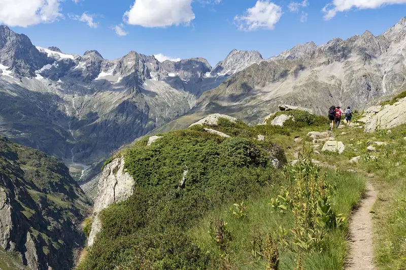 Above the Séveraisse valley and on the hiking trail (altitude ~2250 m.) linking the Vallonpierre and Chabournéou refuges. The peaks and glaciers visible from…