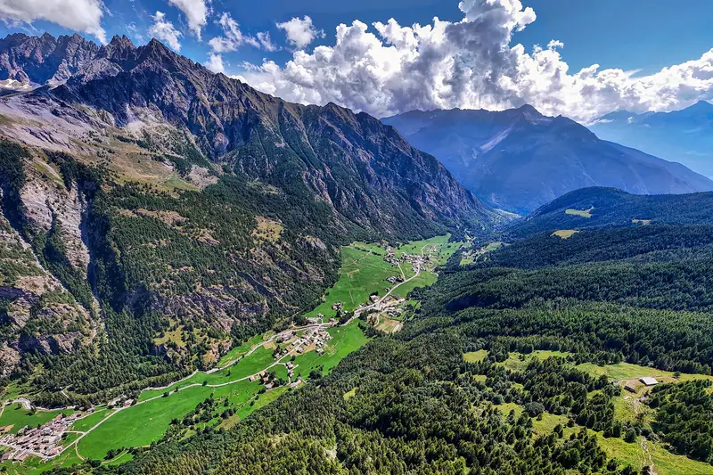 Ollomont and Valpelline
